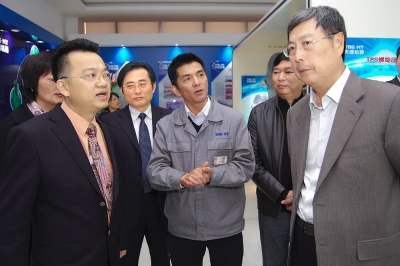 2010年，全國政協(xié)副主席、全國工商聯(lián)主席黃孟復(fù)視察天通裝備產(chǎn)業(yè)基地