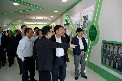 2012年，時(shí)任浙江省副省長毛光烈視察天通